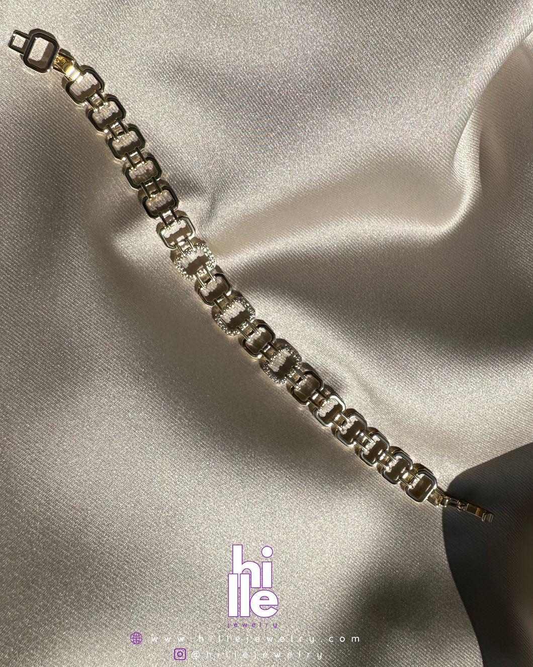 Zincir Formlu Taş Detaylı Altın Bileklik